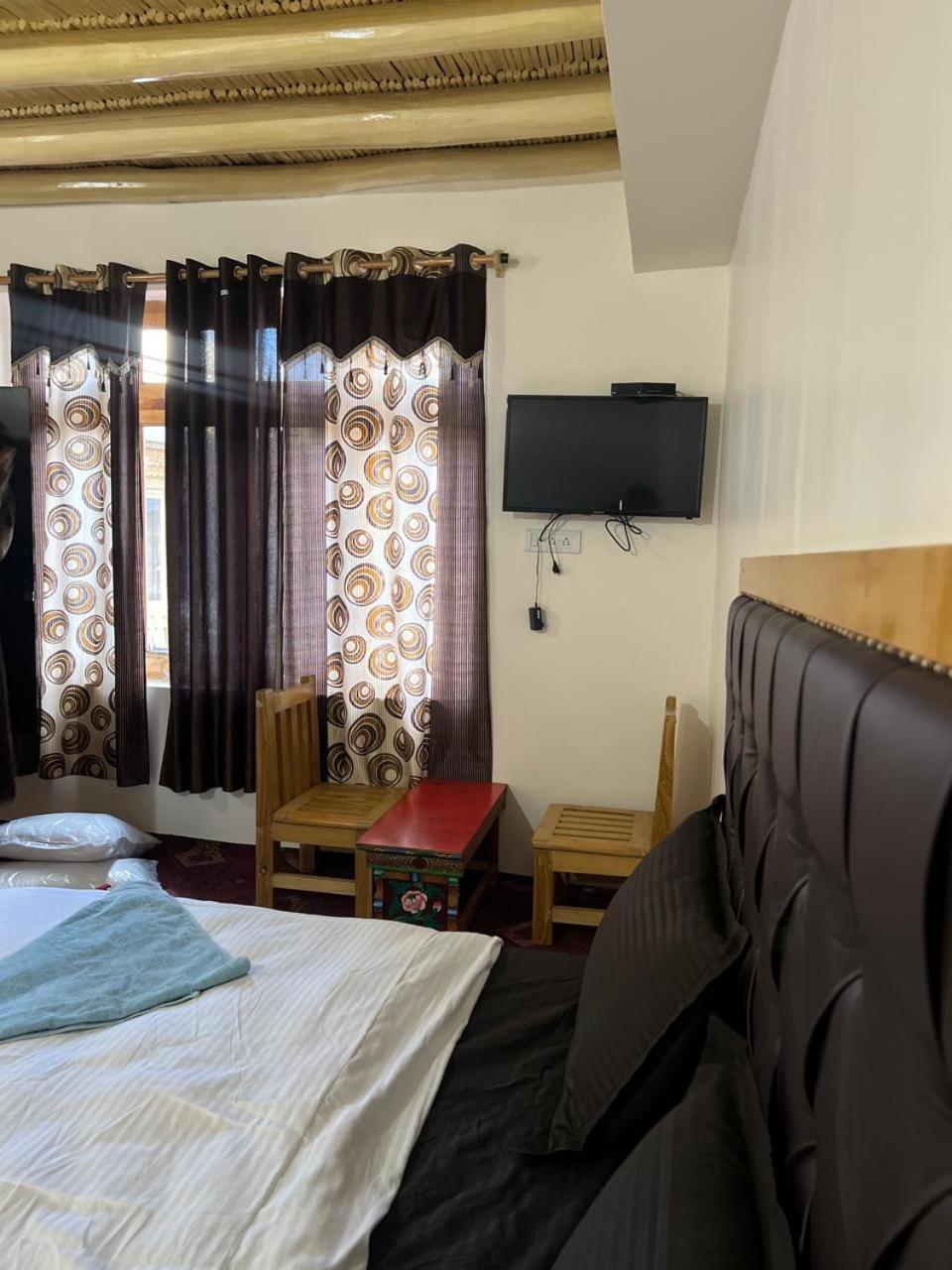 Hostel Sky Land Leh Zewnętrze zdjęcie